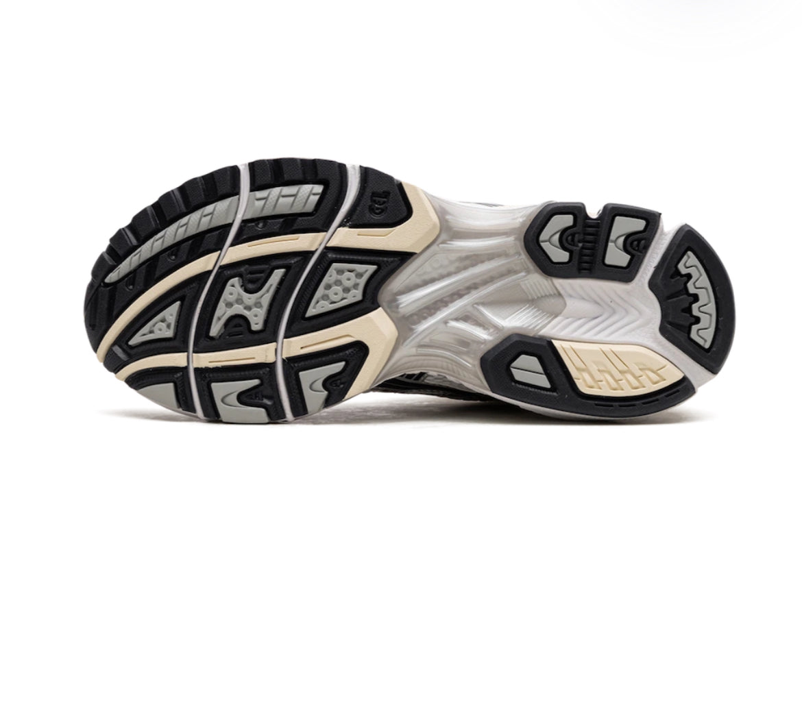 Kayano "White Midnight"